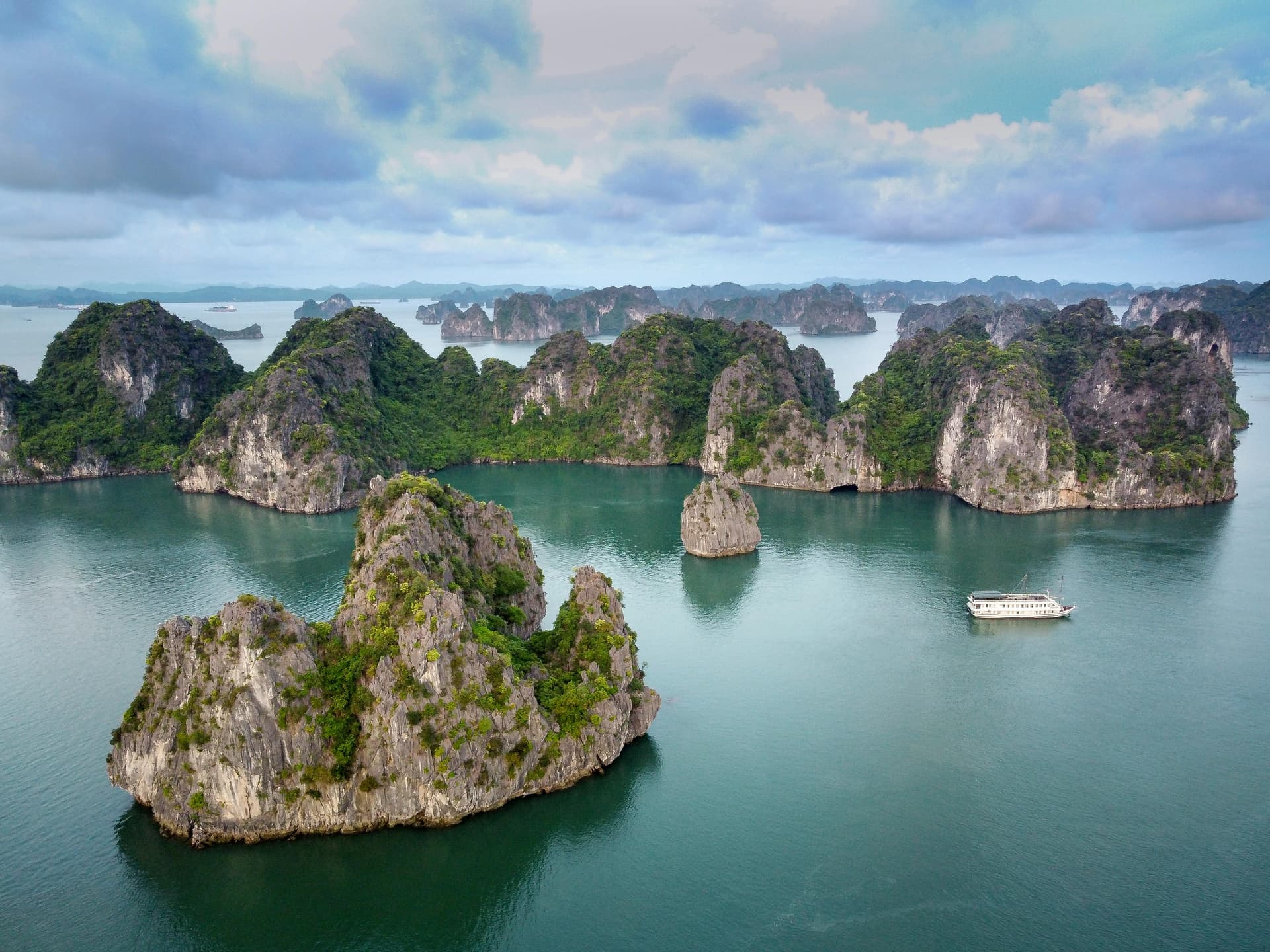 Scenic view of Europe destinations | Europe tour packages in Sri Lanka by Ceylon Travelex